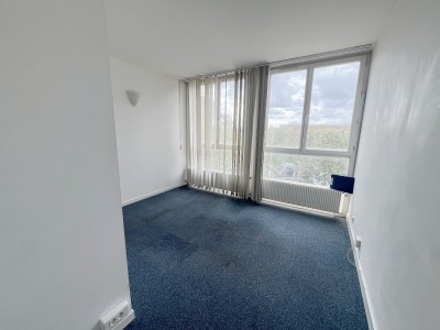 BUREAU A VENDRE - ST MAUR DES FOSSES - 27.13 m2 - 115 000 €