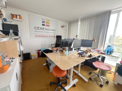 BUREAU A VENDRE - ST MAUR DES FOSSES - 27.13 m2 - 115 000 €