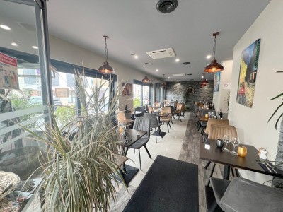 FONDS DE COMMERCE A CEDER - RESTAURANT - ST MAUR DES FOSSES - 197.04 m2 - 425 600 €