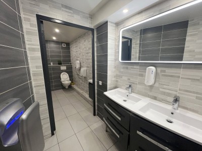 FONDS DE COMMERCE A CEDER - RESTAURANT - ST MAUR DES FOSSES - 197.04 m2 - 425 600 €