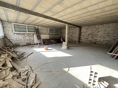 LOCAL COMMERCIAL A LOUER - ST MAUR DES FOSSES - 510 m2 - 14 000 € HC par mois