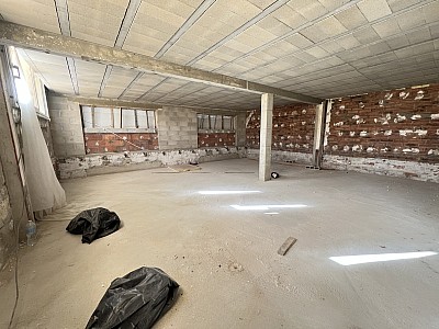 LOCAL COMMERCIAL A VENDRE - ST MAUR DES FOSSES - 510 m2 - 2 950 000 €