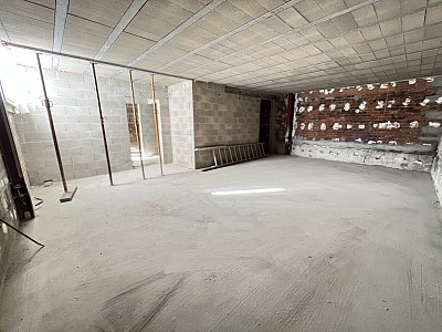 LOCAL COMMERCIAL A VENDRE - ST MAUR DES FOSSES - 510 m2 - 2 950 000 €