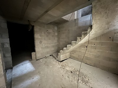 LOCAL COMMERCIAL A VENDRE - ST MAUR DES FOSSES - 510 m2 - 2 950 000 €