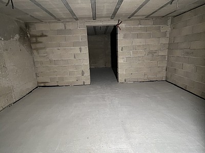 LOCAL COMMERCIAL A VENDRE - ST MAUR DES FOSSES - 510 m2 - 2 950 000 €