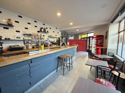 MURS COMMERCIAUX A VENDRE - ST MAUR DES FOSSES - 100 m2 - 1 250 000 €