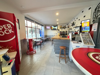 MURS COMMERCIAUX A VENDRE - ST MAUR DES FOSSES - 100 m2 - 1 250 000 €