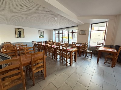 MURS COMMERCIAUX A VENDRE - ST MAUR DES FOSSES - 100 m2 - 1 250 000 €