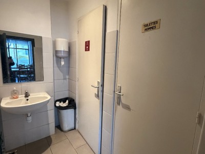 MURS COMMERCIAUX A VENDRE - ST MAUR DES FOSSES - 100 m2 - 1 250 000 €