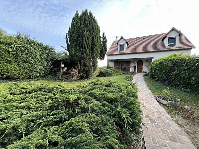 MAISON A VENDRE - LA QUEUE EN BRIE - 140 m2 - 680000€