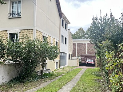 MAISON A VENDRE - ST MAUR DES FOSSES Bagaudes - 120 m2 - 720 000 €