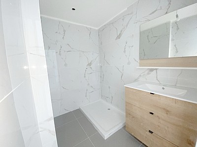 MAISON A VENDRE - ST MAUR DES FOSSES - 92.45 m2 - 570000€