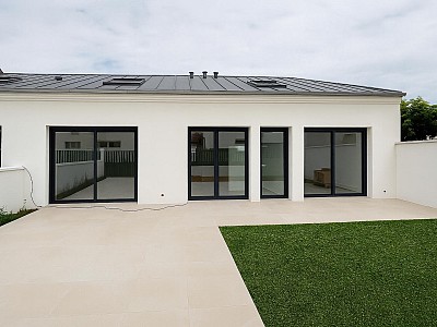 MAISON A VENDRE - ST MAUR DES FOSSES - 92.45 m2 - 570000€