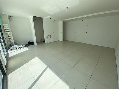 MAISON A VENDRE - ST MAUR DES FOSSES - 92.45 m2 - 570000€