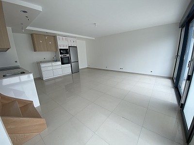 MAISON A VENDRE - ST MAUR DES FOSSES - 92.45 m2 - 570000€