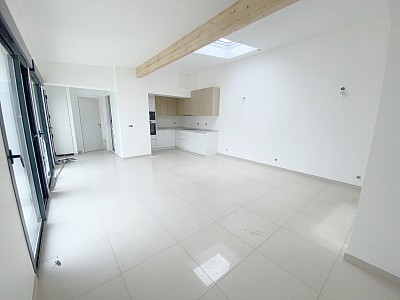 MAISON A VENDRE - ST MAUR DES FOSSES - 104.4 m2 - 685000€