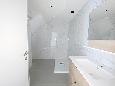 MAISON A VENDRE - ST MAUR DES FOSSES - 104.4 m2 - 685000€