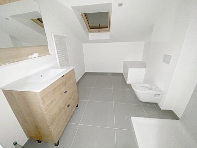 MAISON A VENDRE - ST MAUR DES FOSSES - 104.4 m2 - 685000€