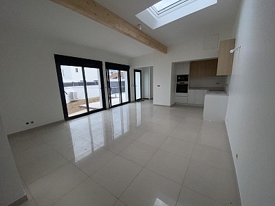 MAISON A VENDRE - ST MAUR DES FOSSES - 104.4 m2 - 685000€