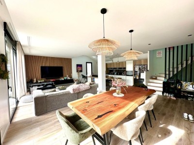 MAISON A VENDRE - ST MAUR DES FOSSES - 220 m2 - 1 390 000 €