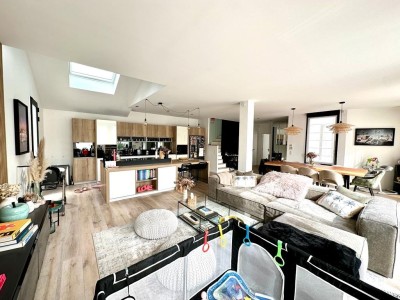 MAISON A VENDRE - ST MAUR DES FOSSES - 220 m2 - 1 390 000 €