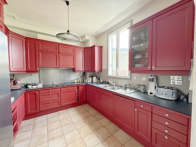 MAISON A VENDRE - SUCY EN BRIE - 209 m2 - 649 000 €